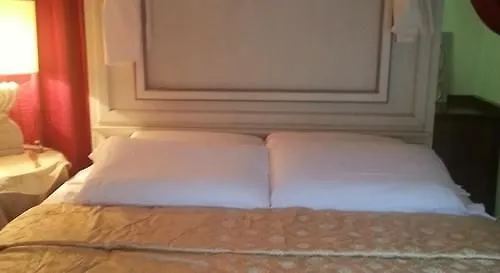 Suite S.Andrea Mântua 0*,